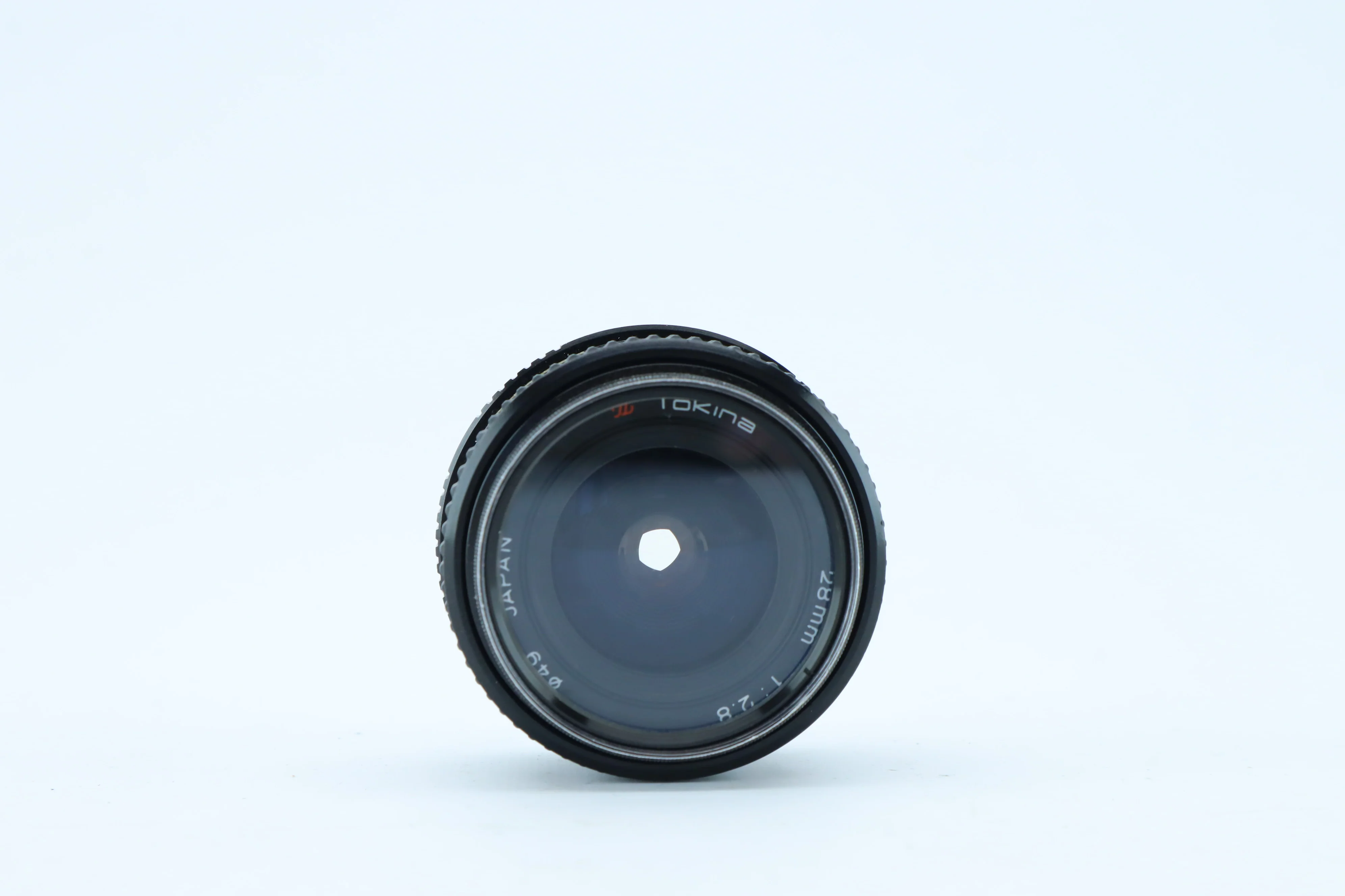 Tokina 28mm f/2.8 – Classic Wide-Angle Prime Lens - Image 3