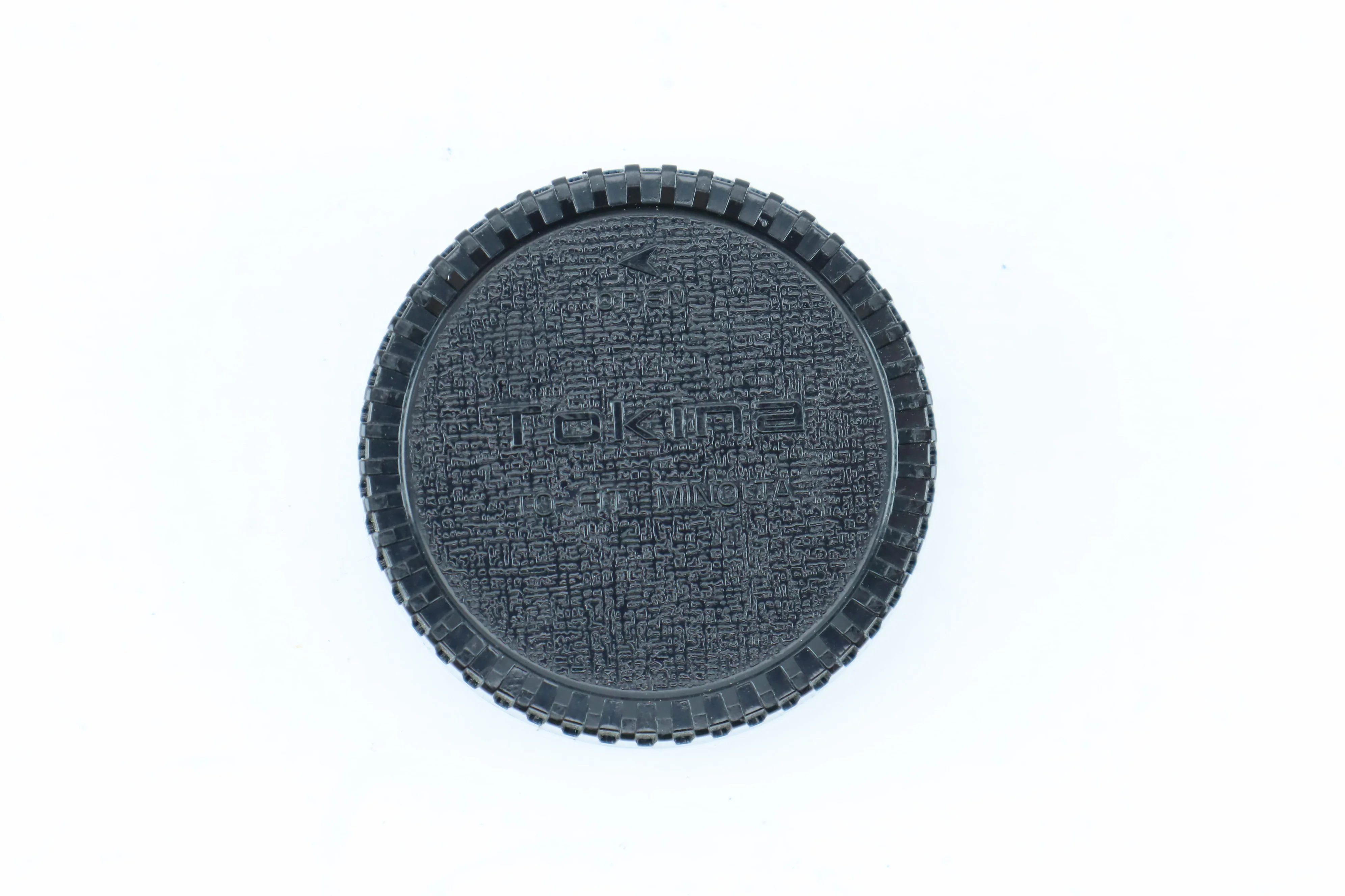 Tokina 28mm f/2.8 – Classic Wide-Angle Prime Lens - Image 5