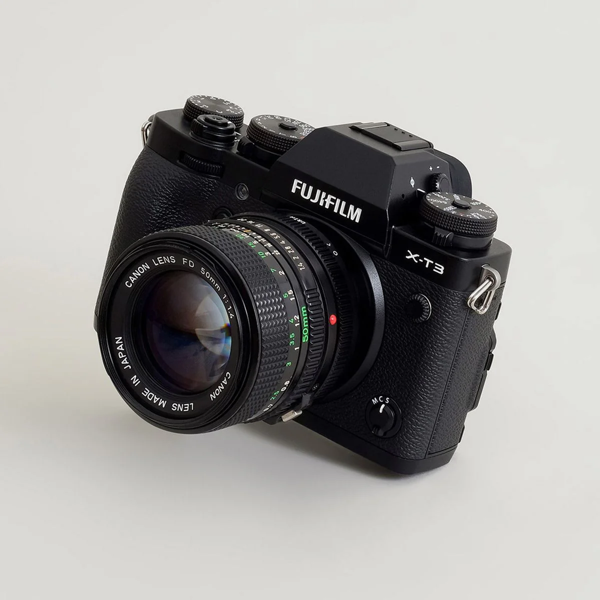 Urth Lens Mount Adapter: Compatible w/ Canon FD Lens To Fuji - Image 4