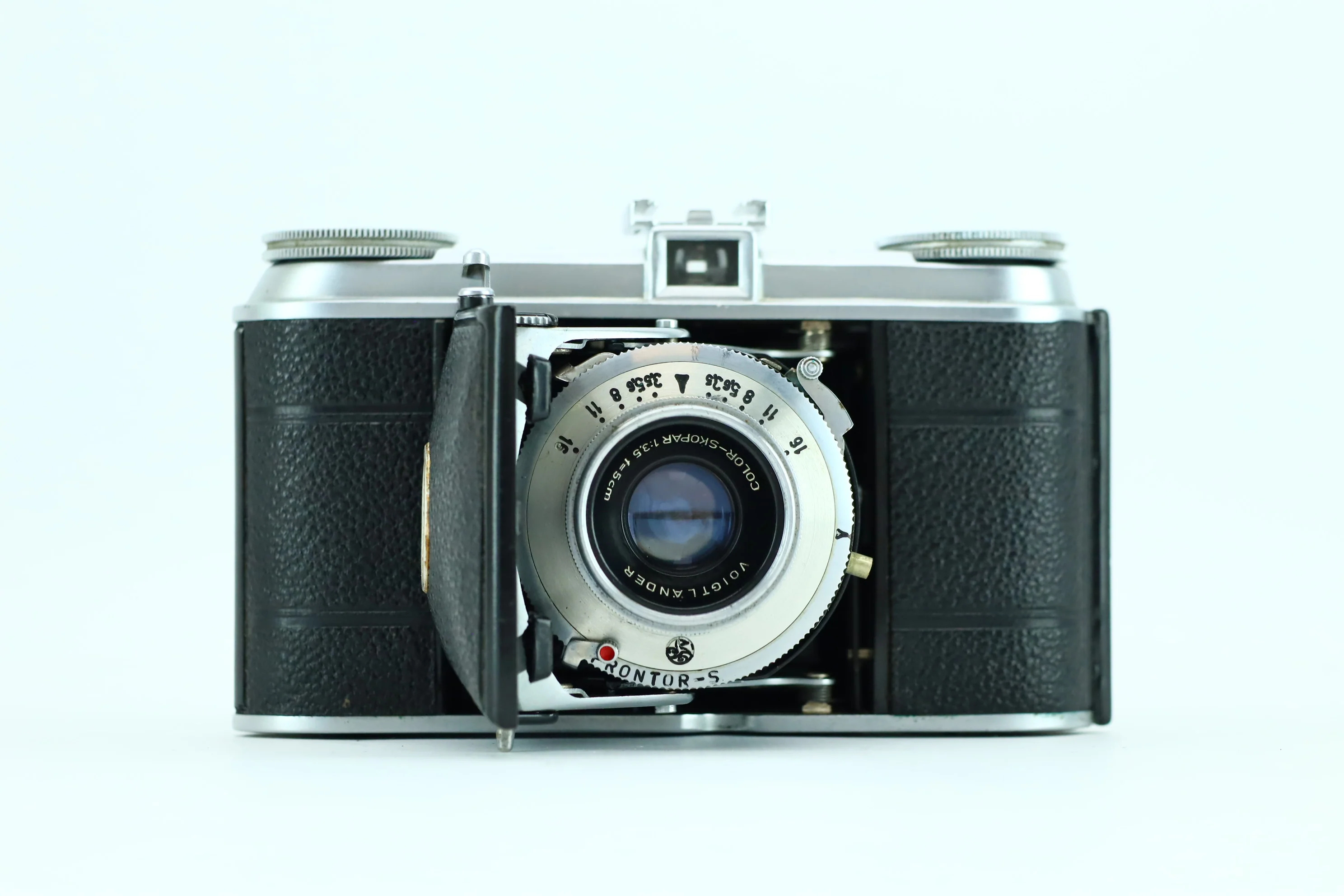 Voigtlander Vito with Color-Skopar 1:3.5 F=5cm lens - Image 2