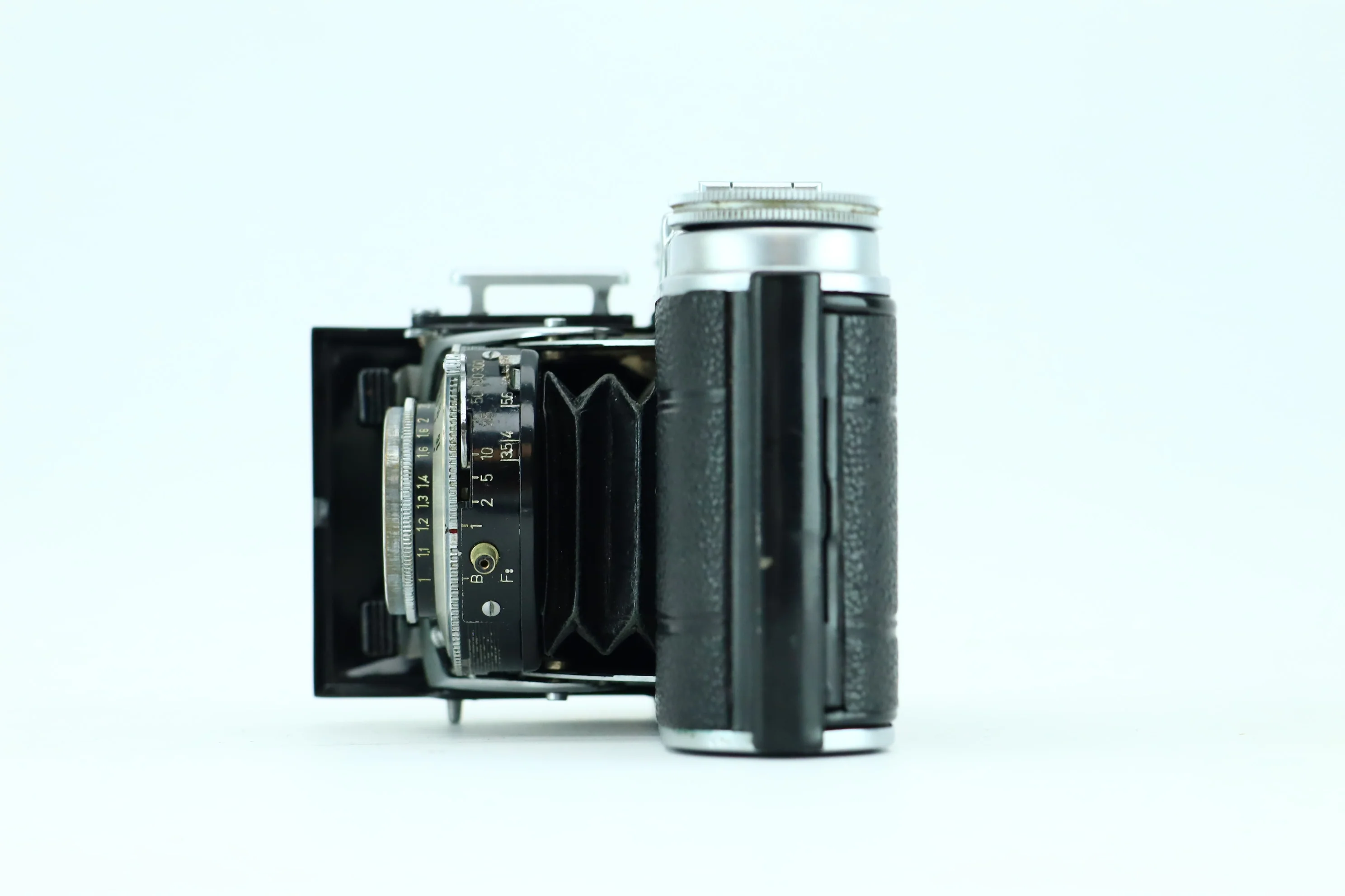 Voigtlander Vito with Color-Skopar 1:3.5 F=5cm lens - Image 3