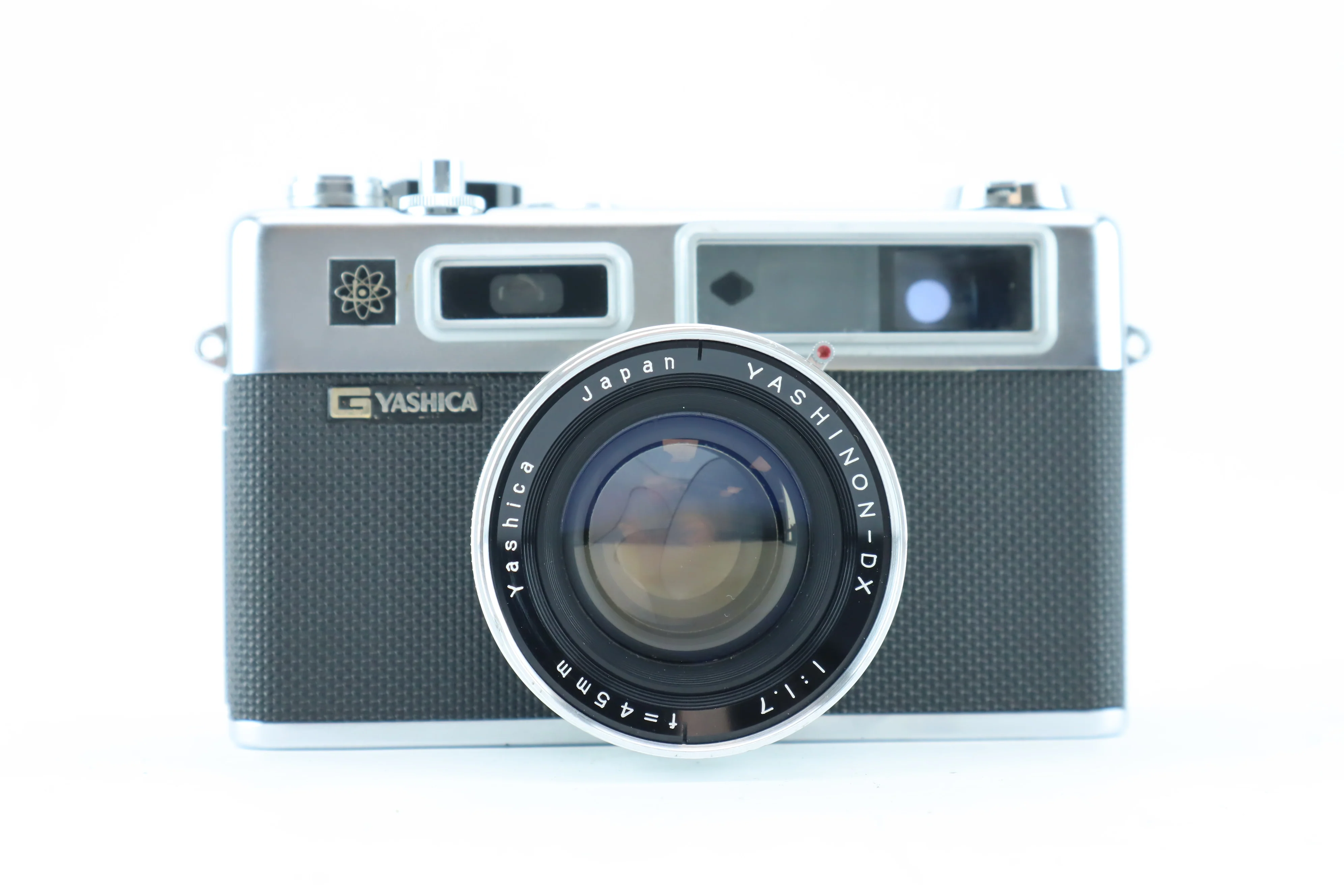 Yashica Electro 35 with Yashinon-DX 1,7 f=45mm - Image 2