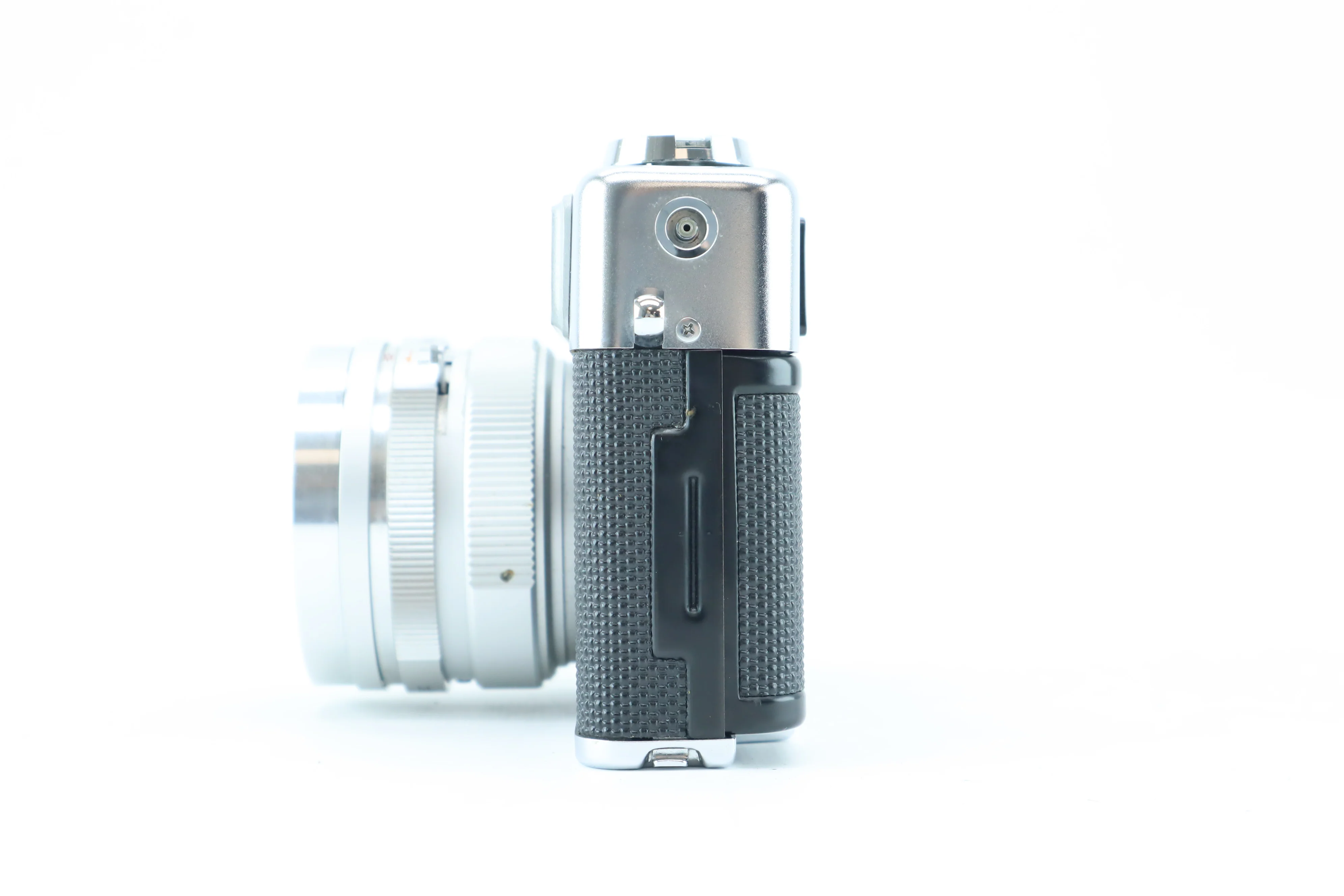 Yashica Electro 35 with Yashinon-DX 1,7 f=45mm - Image 3