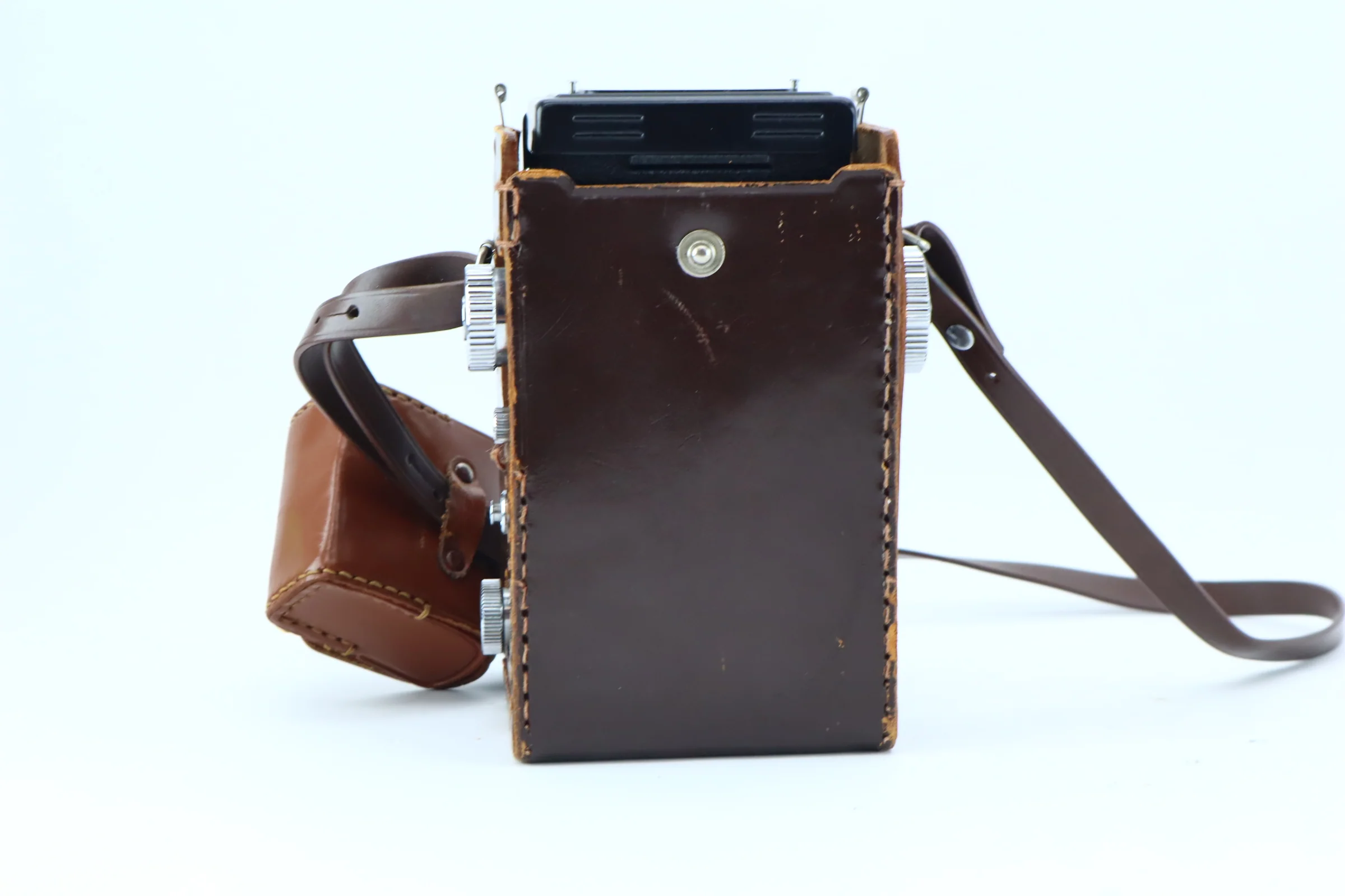 Yashica-635 with Yashikor 80mm f/3.5 Lens - Image 3