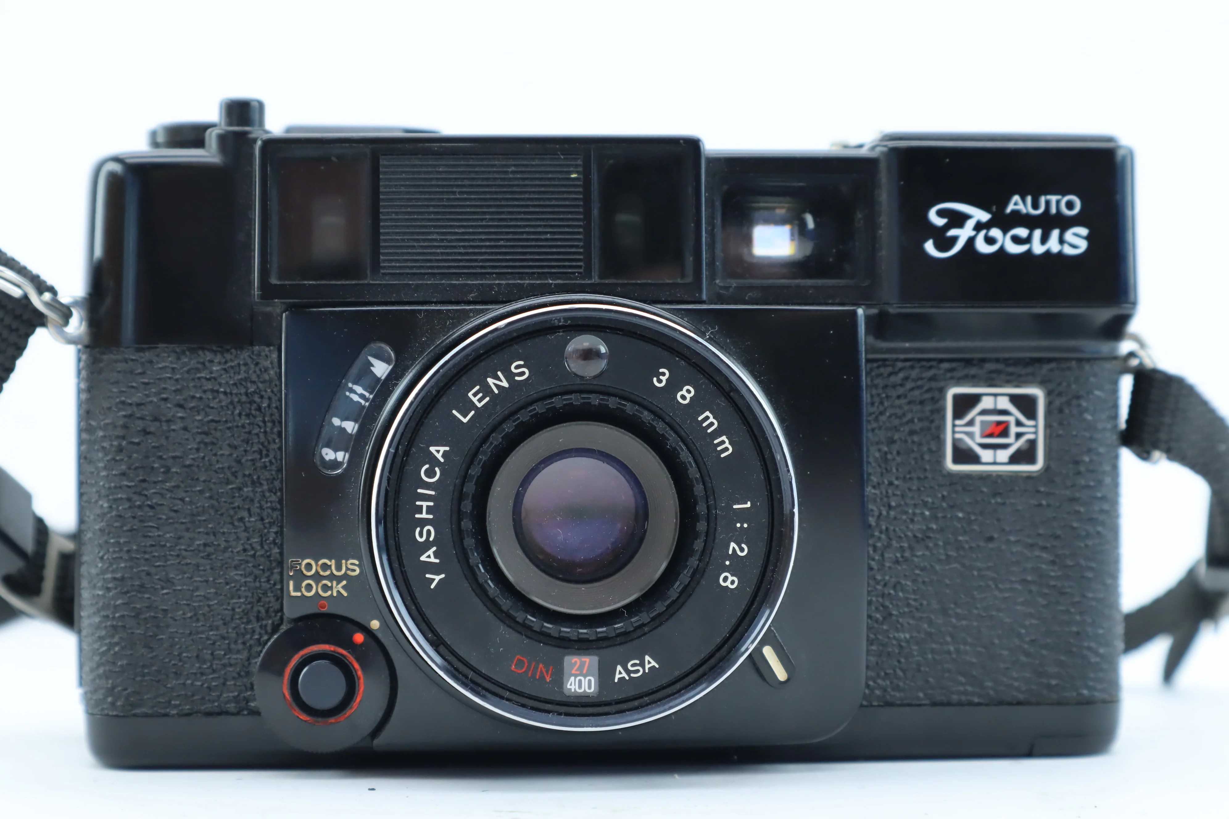 Yashica Auto Zoom + Yashica 38mm f/2.8 Lens