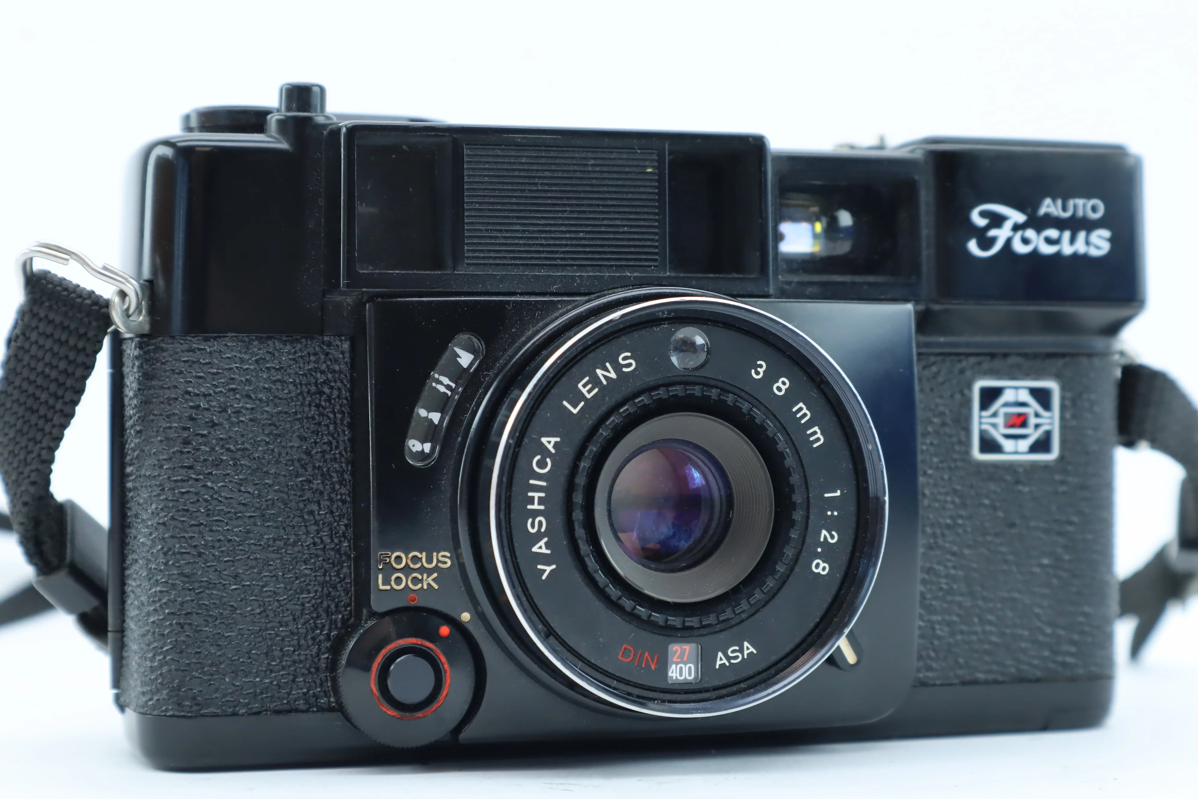 Yashica Auto Zoom + Yashica 38mm f/2.8 Lens - Image 2