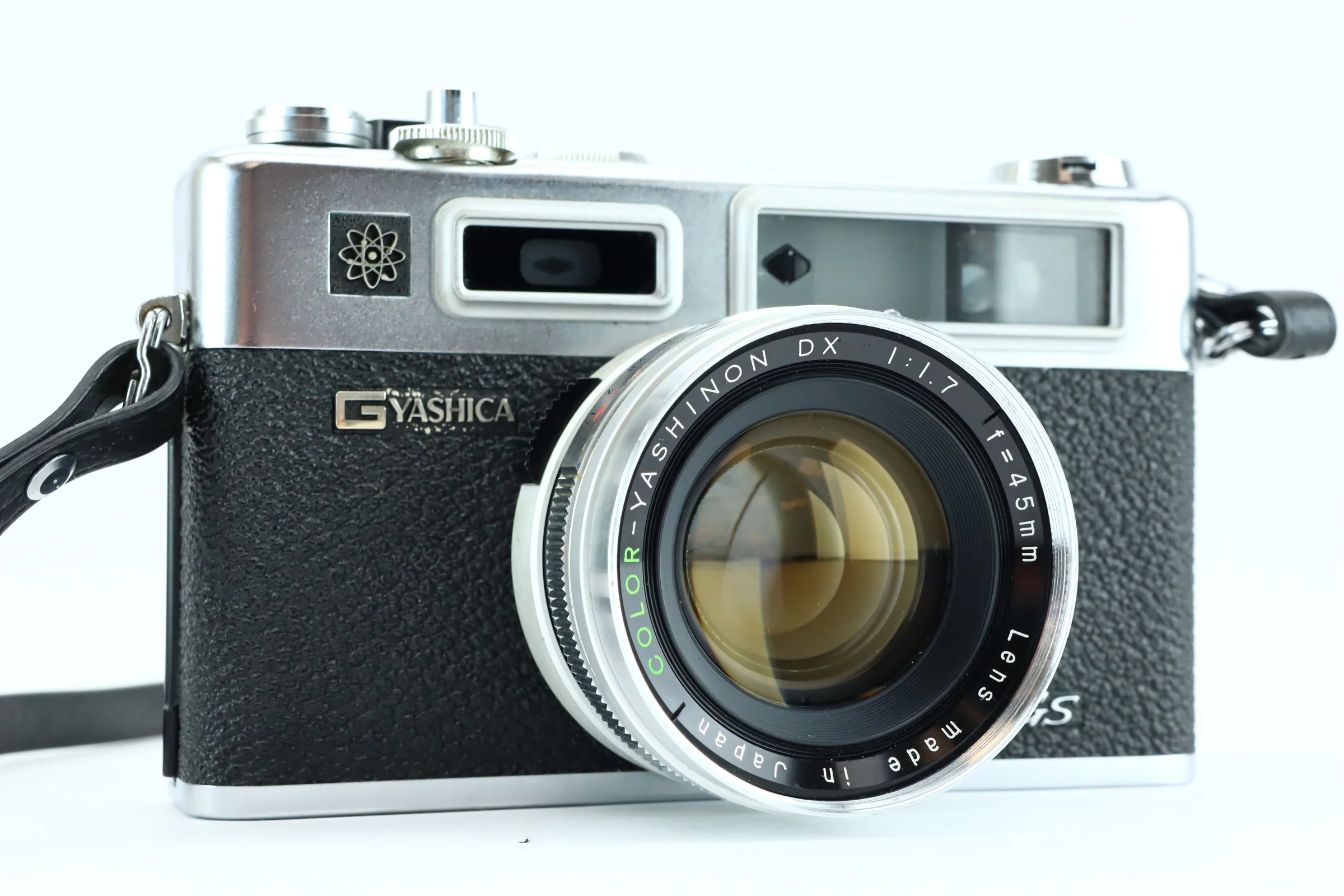Yashica Electro 35 GS + Yashinon 45mm f/1.7 + Yashikor wide-angle lens 1:4 + Yashikor telephoto lens 1:4 - Image 2
