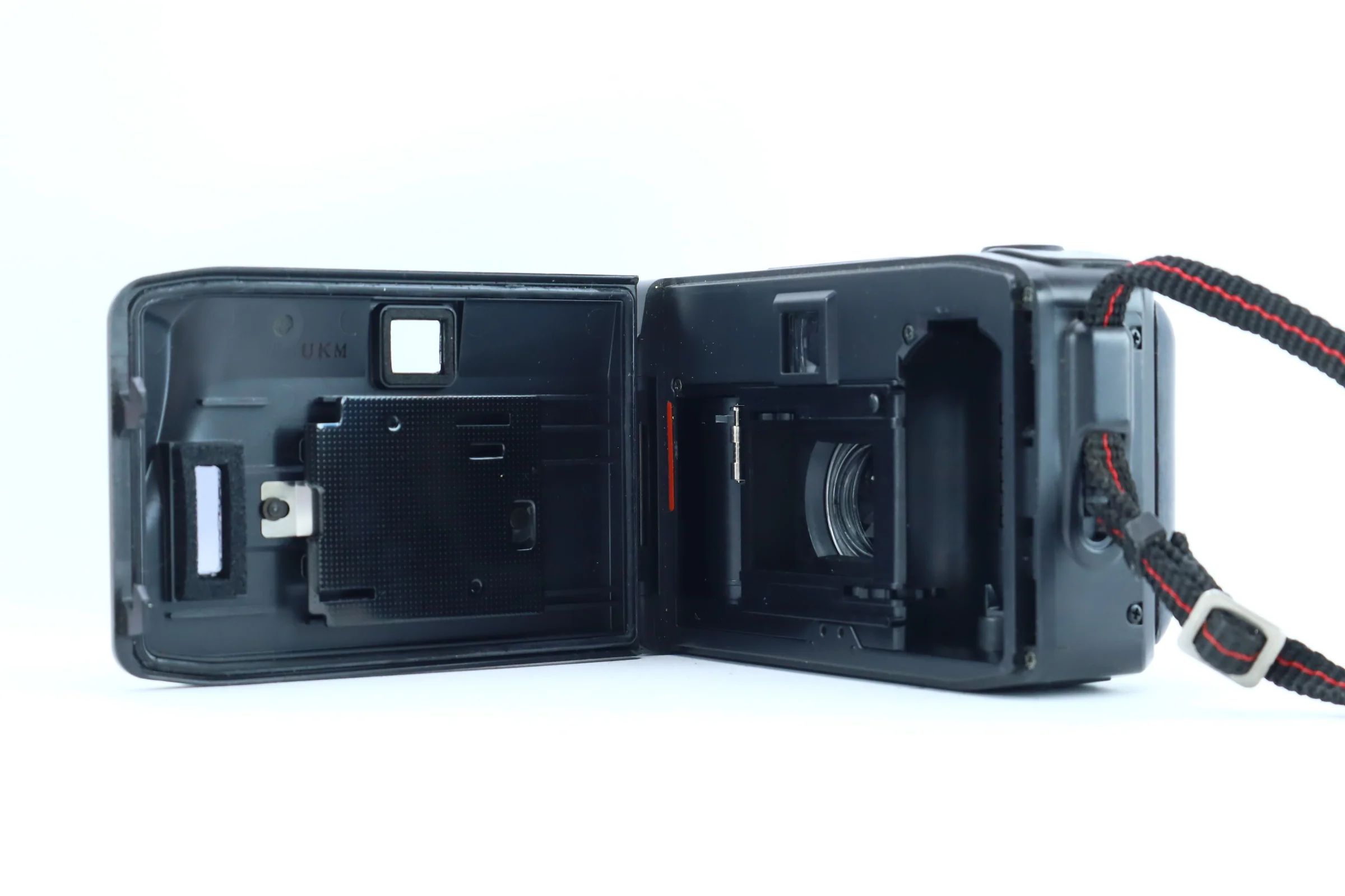 Yashica T3 Super - Carl Zeiss Tessar 35mm f/2.8 Prime Lens - Image 4