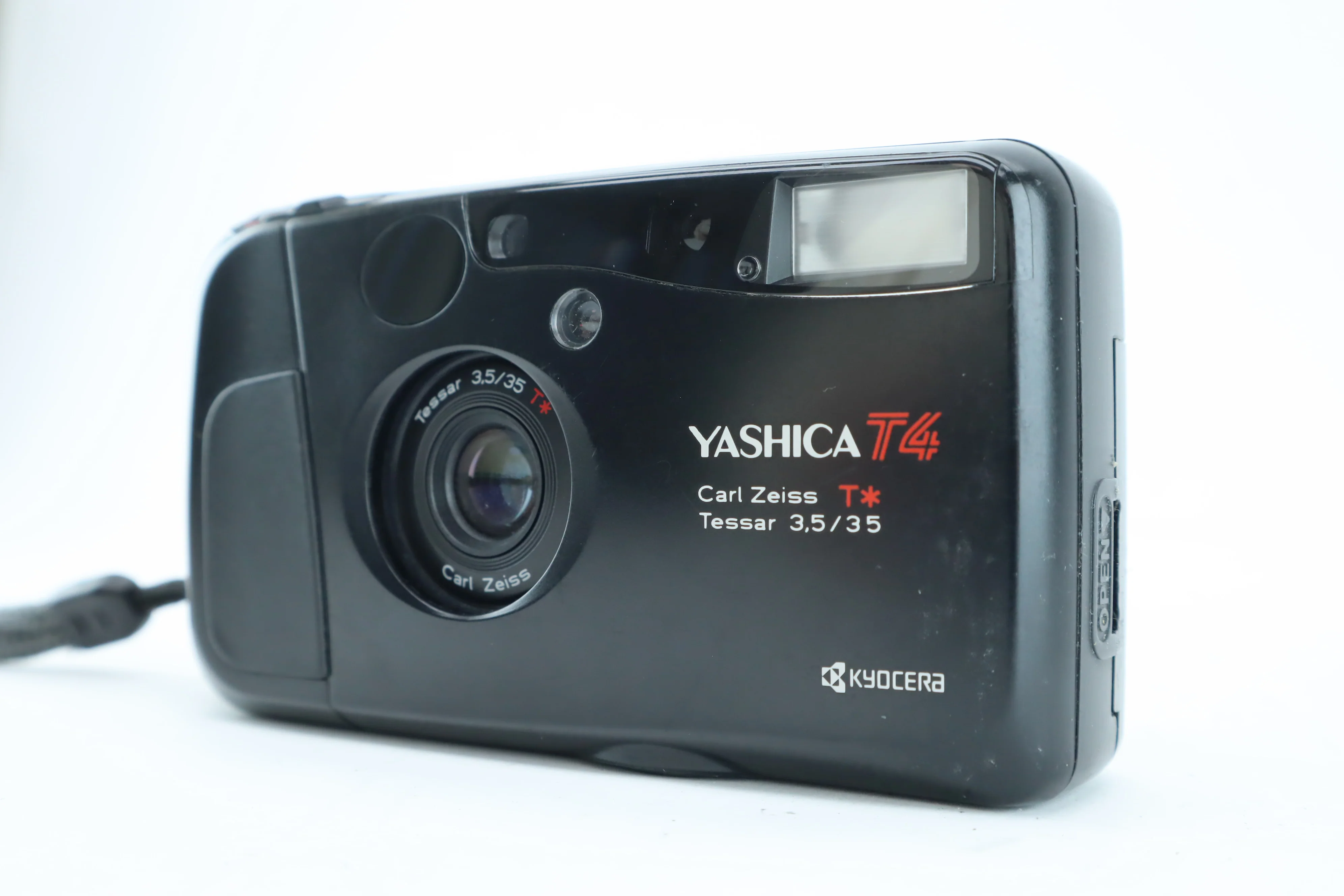 Yashica T4 - Image 3