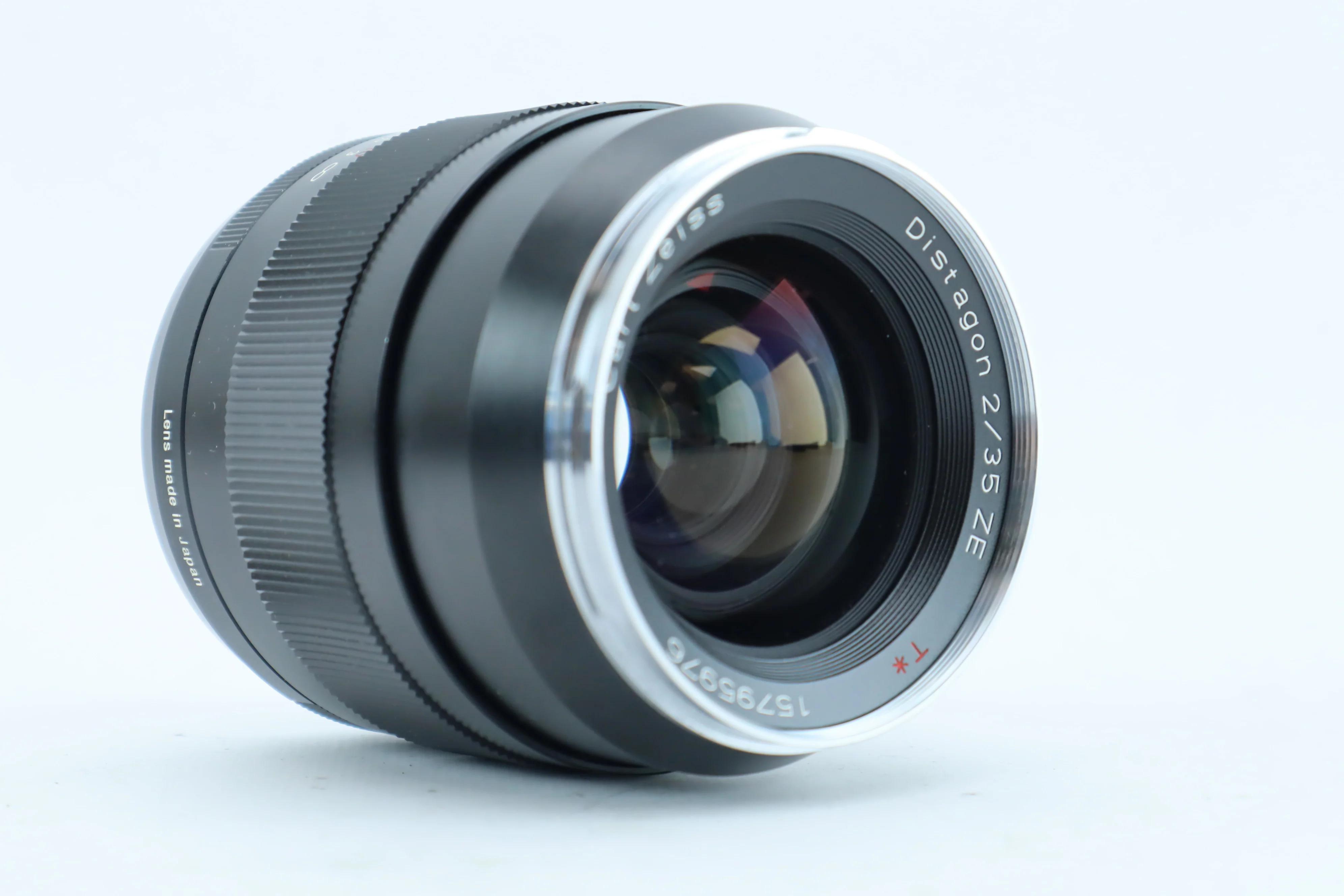 Carl Zeiss Distagon T 35mm f/2 ZE for Canon EF - Image 3
