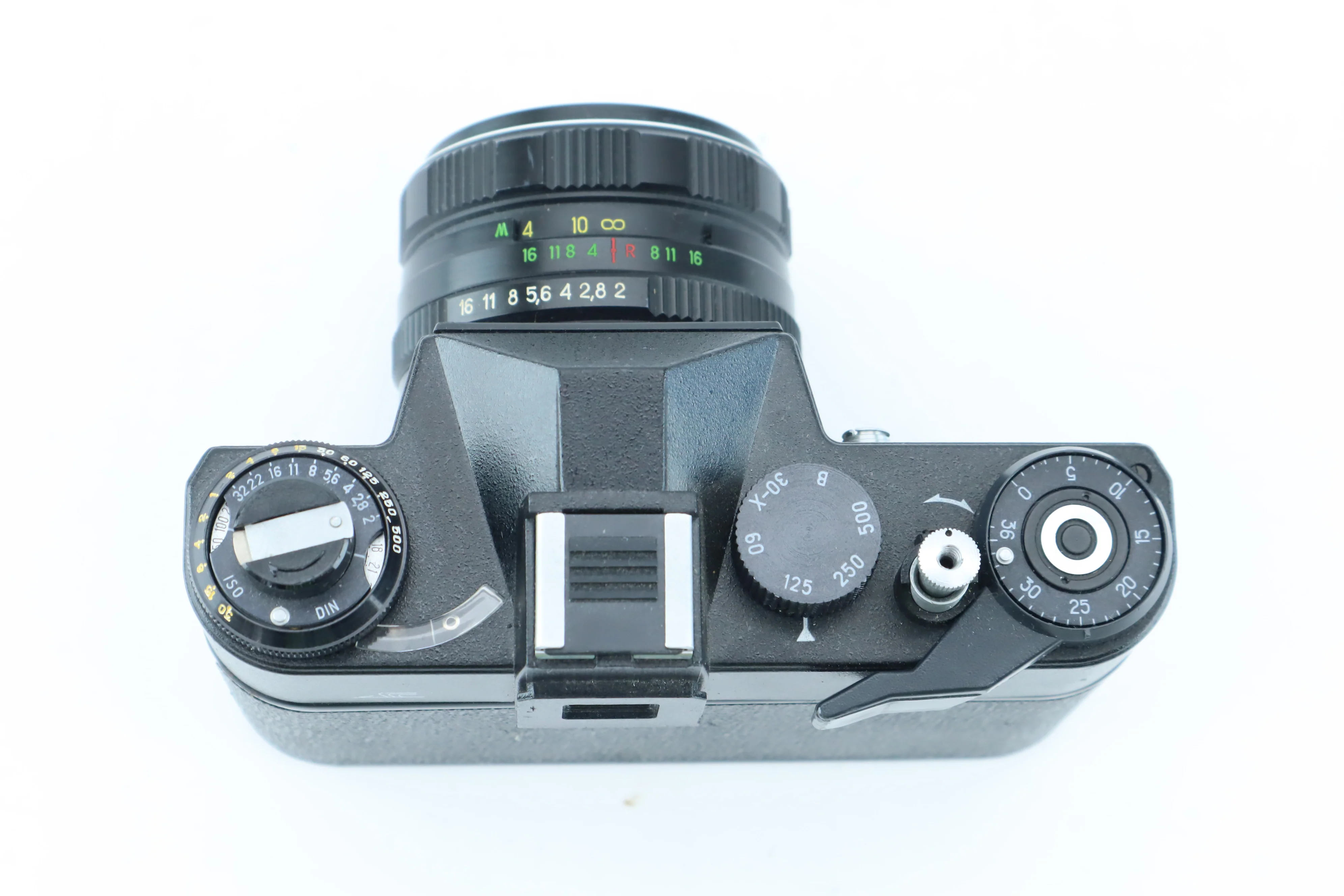 Zenit ET with Helios-44M-5 58mm f/2 – Classic Soviet 35mm SLR with M42 Mount - Image 4